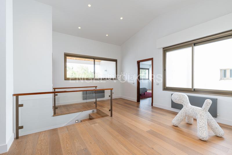 Foto a854d8c6-2605-4ffa-b8fc-cb43e610f03f. Maison avec chauffage parking piscine dans Somosaguas Pozuelo de Alarcón