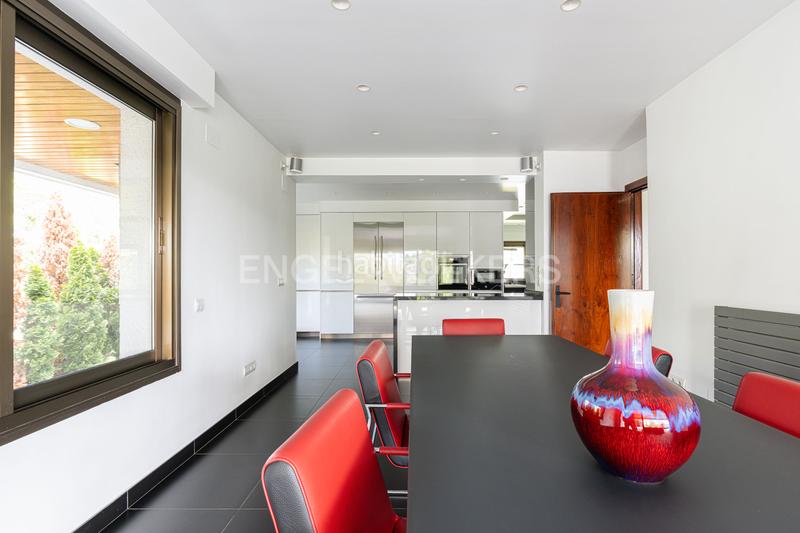 Foto b96b71f1-d783-44d2-a3f8-0315a1aa0d94. Maison avec chauffage parking piscine dans Somosaguas Pozuelo de Alarcón