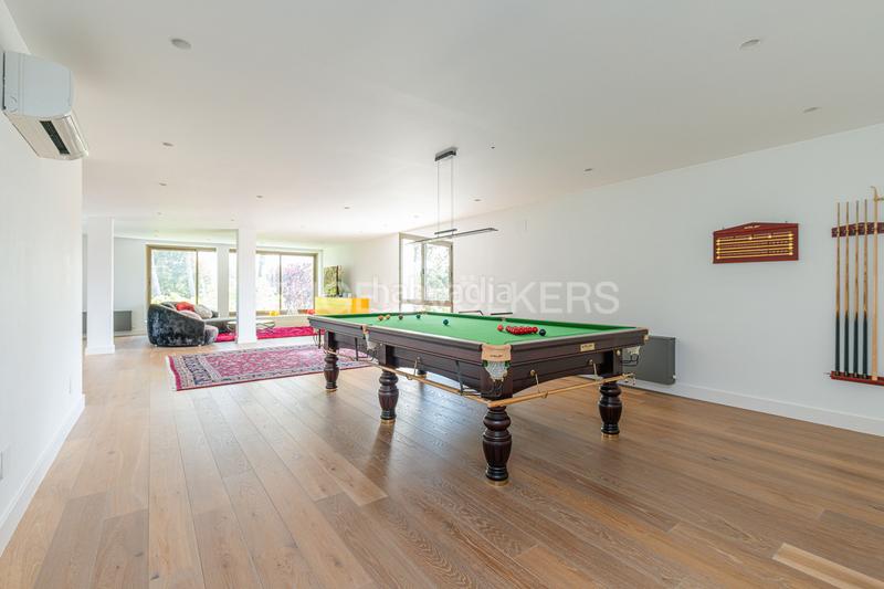 Foto ba4eb585-5490-467a-8717-7d27bb7b56a4. Maison avec chauffage parking piscine dans Somosaguas Pozuelo de Alarcón