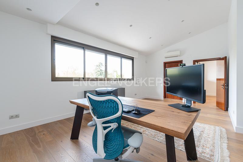 Foto ee9e8182-ca89-47d6-b040-5906ac22f124. Maison avec chauffage parking piscine dans Somosaguas Pozuelo de Alarcón