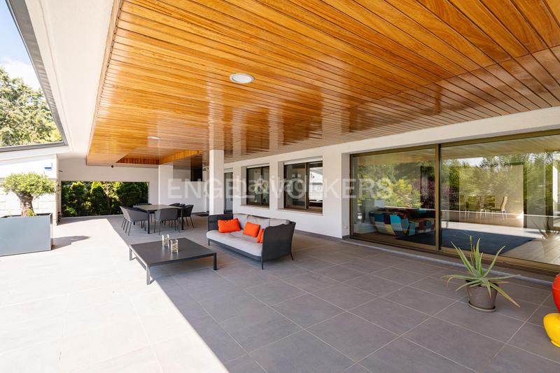 Foto f08cb836-85f9-42bd-9fbd-e9e30cd6dff0. Maison avec chauffage parking piscine dans Somosaguas Pozuelo de Alarcón