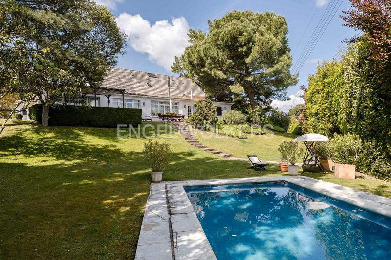 Foto 06136d5a-7d81-4d81-8db3-937a71f645bd. Haus mit heizung parking pool in Monteclaro Pozuelo de Alarcón