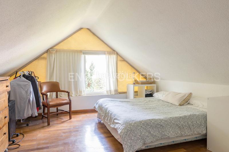 Foto a81d636d-5744-4b09-998a-d765a2a07359. Haus mit heizung parking pool in Monteclaro Pozuelo de Alarcón