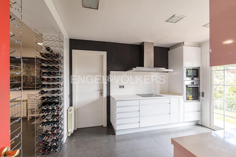Foto b5b8d405-1496-4c5f-a79c-c281fb6818d2. Haus mit heizung parking pool in Monteclaro Pozuelo de Alarcón
