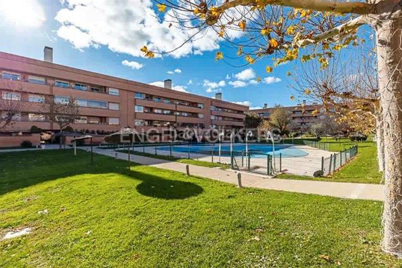 Foto 5f2b6188-8883-4e44-97c6-c9b9c7cfe6cf. Location appartement avec chauffage parking piscine dans Pozuelo de Alarcón