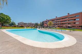 Rent Apartment  Calle tramontana. Vivienda en alquiler en pozuelo de alarcón