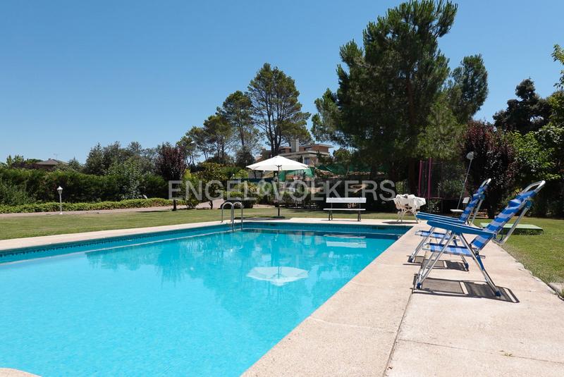 Foto 0307277c-42e5-4337-8b5a-113d859c1b32. Lloguer casa amb calefacció aparcament piscina a Ciudalcampo