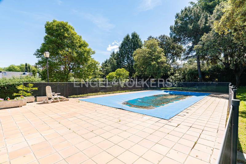Foto 04d99588-ac11-4090-b03e-5287a0bbadf4. Casa preciosa casa levitt en Montealina a la venta en Pozuelo de Alarcón