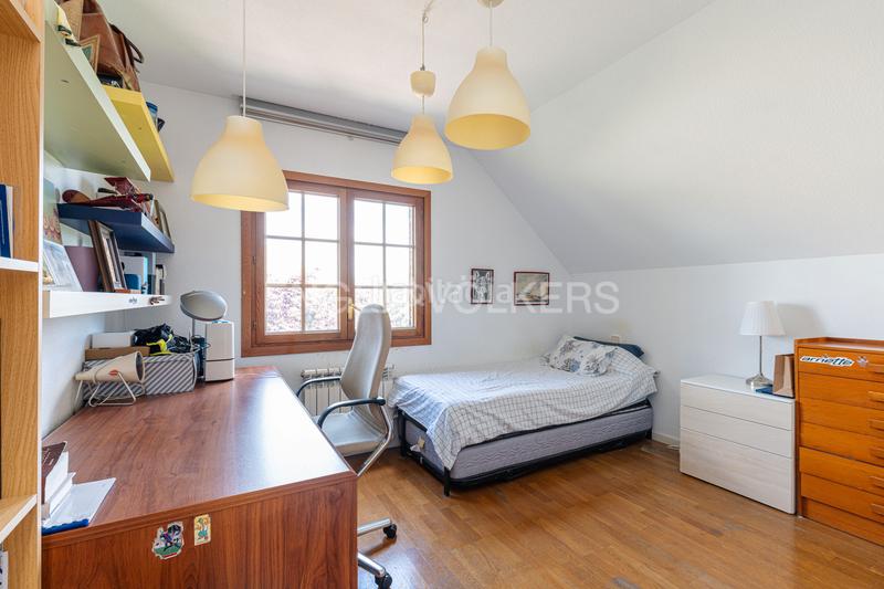 Foto bcd7a189-13ca-4299-8cd3-25515fc92e5d. Casa preciosa casa levitt en Montealina a la venta en Pozuelo de Alarcón