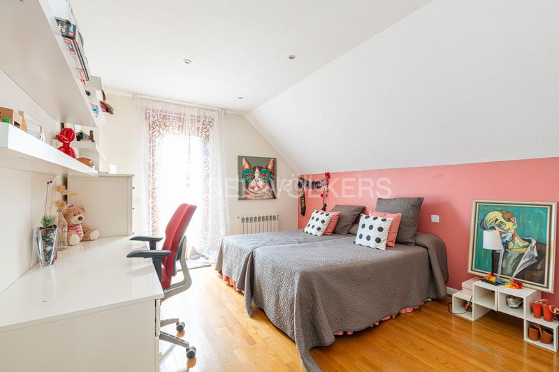 Foto e03d443f-10b0-4716-b3bc-9b426723a231. Casa preciosa casa levitt en Montealina a la venta en Pozuelo de Alarcón