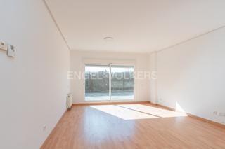 Lloguer Apartament  Calle de rafael botí. Maravilloso bajo en pozuelo de alarcón