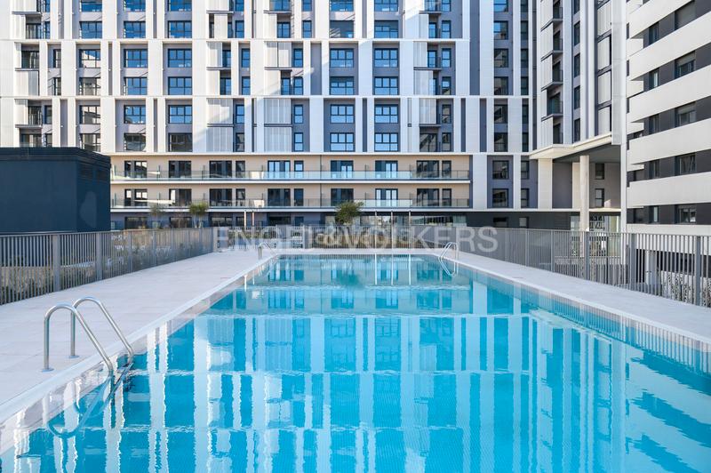 Foto d7f8bebd-bb97-4f4b-84d9-db02ec8c46e9. Rent apartment with heating parking in Pacífico Madrid