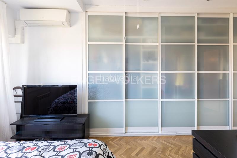 Foto 36aaf3f1-8d90-46f3-84e2-fafc475e04f8. Apartamento agradable y luminoso piso junto al parque de berlín en Madrid