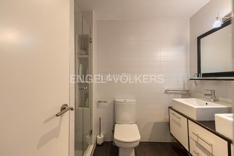 Foto c6a20524-725a-4f1c-b3a9-603eeca9812c. Apartamento agradable y luminoso piso junto al parque de berlín en Madrid