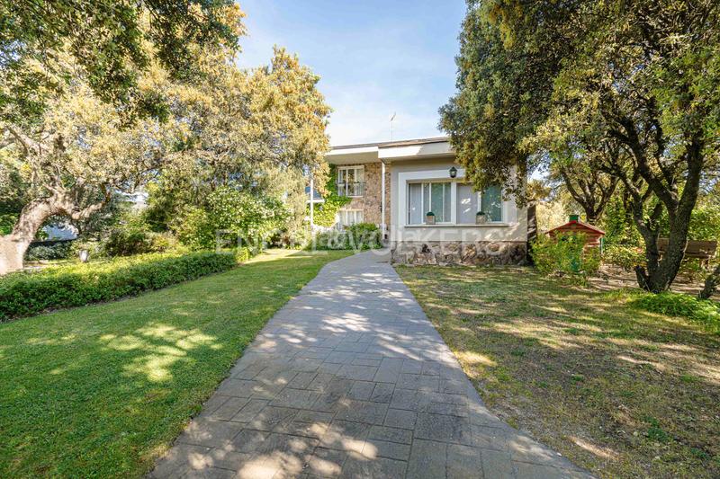 Foto 95d05ff6-a84c-4bf5-8d6b-5ae71b930c1c. Casa magnifico chalet con estilo en Mojadillas-Parque de las Infantas-El Paraiso Valdemorillo