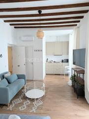 Lloguer Estudi a Universidad-Malasaña. Estudio con balcón en malasaña en alquiler