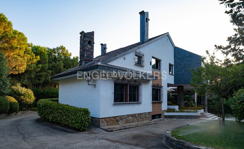 Foto 55832c6f-1368-47cc-9ee4-855d221d90c3. Casa amb calefacció aparcament piscina a Sotillo de la Adrada