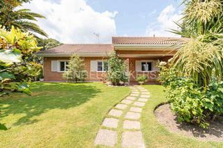 Rent House  Calle higueras. Encantadora casa unifamiliar en pozuelo de alarcón