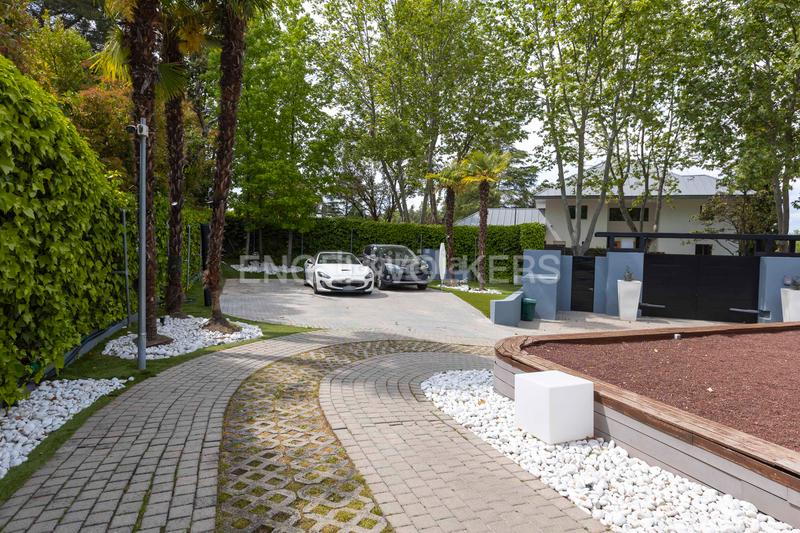 Foto 38ea331e-10a1-416d-af8e-57a68fc899e2. Casa amb calefacció aparcament piscina a urbanización La Moraleja La Moraleja