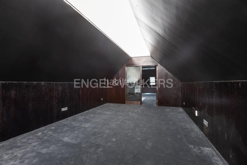 Foto 5cd8c588-f866-43dc-ab6b-a805b301cf6e. Casa amb calefacció aparcament piscina a urbanización La Moraleja La Moraleja