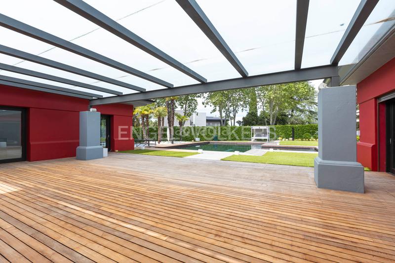 Foto 5db8d83e-7bd0-4fb5-82c5-44a24670c070. Casa amb calefacció aparcament piscina a urbanización La Moraleja La Moraleja