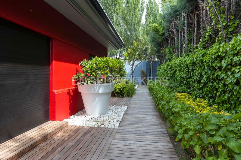 Foto 7fae3604-cd41-4466-b139-af88f7804993. Casa amb calefacció aparcament piscina a urbanización La Moraleja La Moraleja