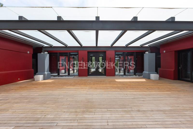 Foto 8baeedf1-2172-42be-8a90-f34c43f14067. Casa amb calefacció aparcament piscina a urbanización La Moraleja La Moraleja