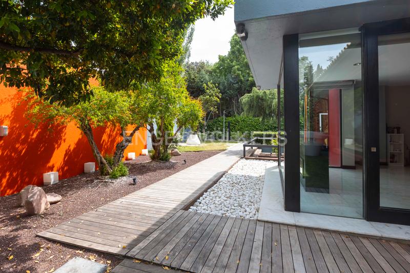 Foto a677eef0-c0c0-4bd5-bf1b-d01dbcbf3bed. Casa amb calefacció aparcament piscina a urbanización La Moraleja La Moraleja