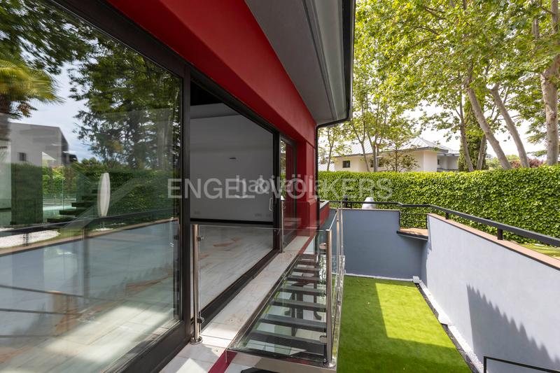 Foto cc824141-c309-463a-9f02-17bbf27c2170. Casa amb calefacció aparcament piscina a urbanización La Moraleja La Moraleja