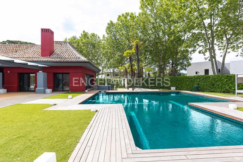 Foto f7d1df6d-1352-423d-9907-7869469f6e7e. Casa amb calefacció aparcament piscina a urbanización La Moraleja La Moraleja