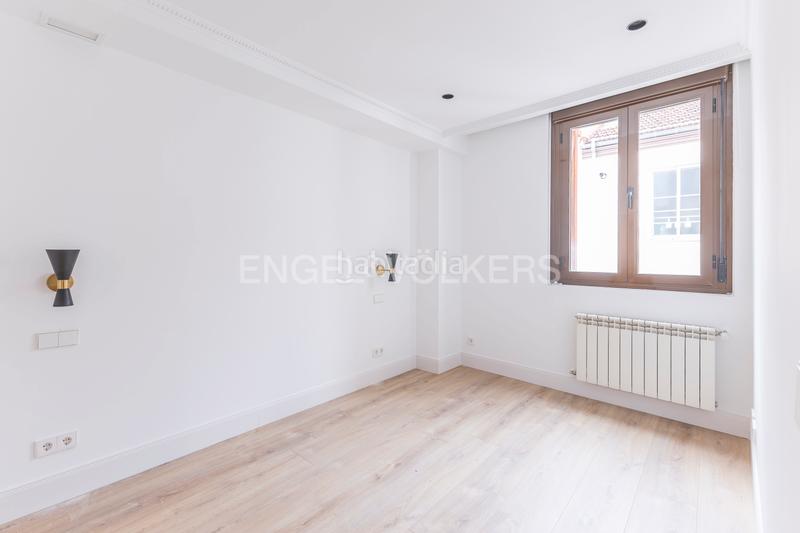 Foto 1365ecb7-808d-424d-90f3-0473d0d27db4. Appartement avec chauffage parking dans Cortes-Huertas Madrid