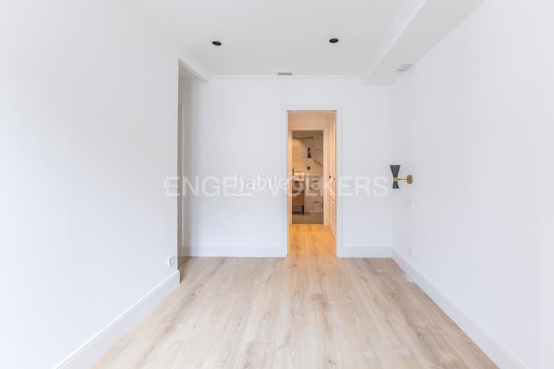 Foto c28443b3-b2cc-40f8-a73e-e66ea2a49b82. Appartement avec chauffage parking dans Cortes-Huertas Madrid