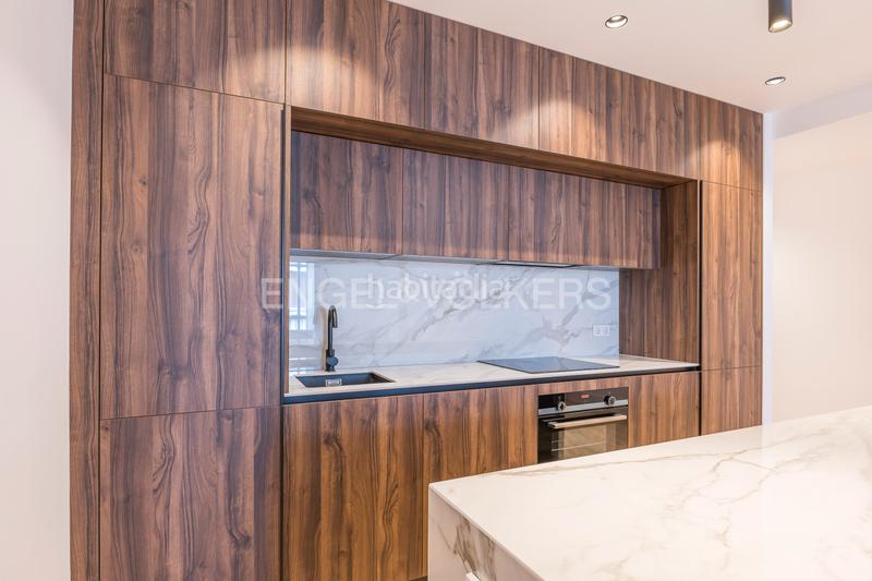 Foto c90932af-1de3-40bf-8891-4b679dac7401. Appartement avec chauffage parking dans Cortes-Huertas Madrid