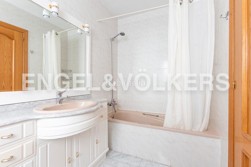 Foto 4a3154bb-6220-45b3-9a86-9e45fd166aca. Casa estupendo chalet unifamiliar en alcorcón en Castillo-Campodón Villaviciosa de Odón