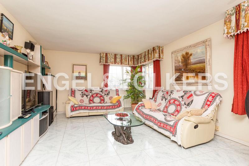 Foto b4844407-2f01-4f6a-b055-3c69bc3ab94a. Casa estupendo chalet unifamiliar en alcorcón en Castillo-Campodón Villaviciosa de Odón