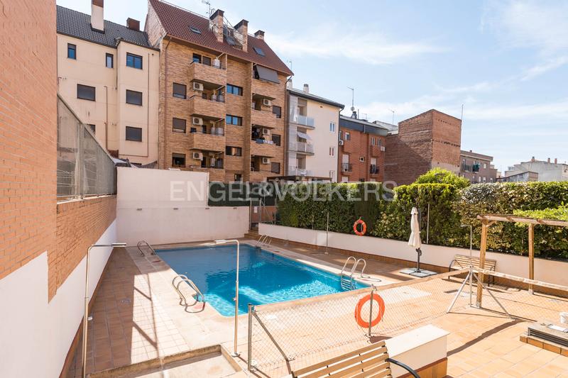 Foto 021ad19f-1971-4701-9632-91ceddf576fe. Àtic amb calefacció aparcament piscina a Adelfas Madrid