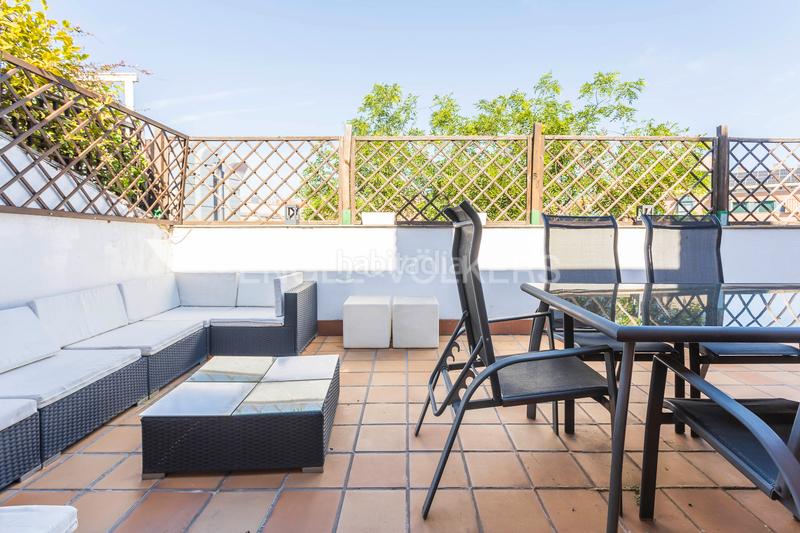 Foto 6750c9d4-8935-4520-82ae-b19b7f291cf7. Àtic amb calefacció aparcament piscina a Adelfas Madrid