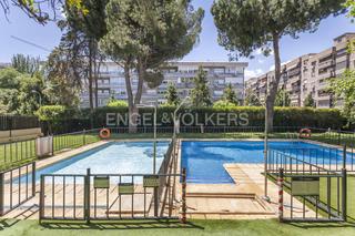 Lloguer Apartament a Estrella. Piso con piscina y vistas espectaculares en barrio retiro