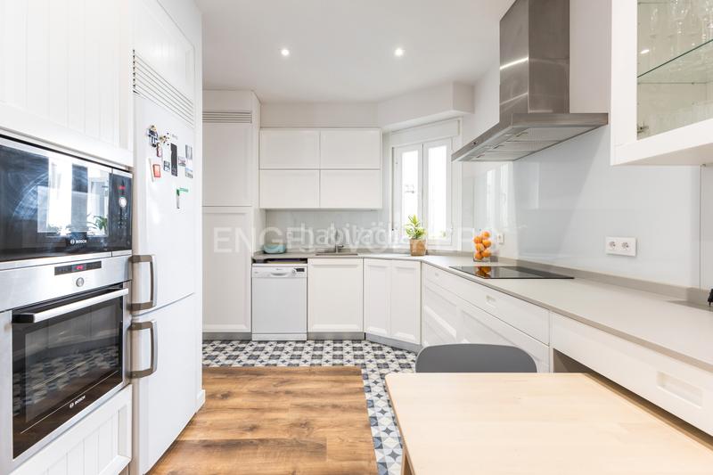 Foto dc6252ab-b80a-4318-9ab0-0281e103a8f7. Appartement avec chauffage parking dans Cuatro Caminos - Azca Madrid