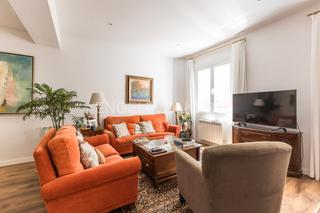 Apartament  Calle de tiziano. Tu nuevo hogar en zona tranquila y céntrica
