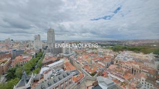Lloguer Apartament a Argüelles. Estudio con maravillosas vistas al palacio real.