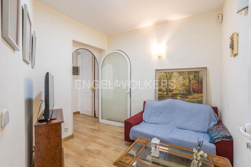 Foto f9e6d651-3e9a-4b7c-ad04-e863e401728c. Apartment with heating in Sol Madrid