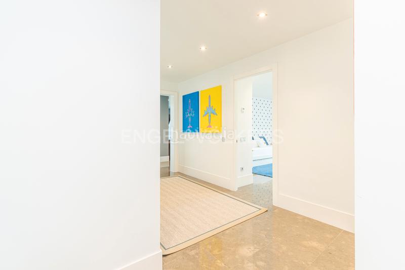 Foto cde3f2ea-9af6-474c-bee0-18a902776af6. Haus mit heizung parking pool in Bonanza Boadilla del Monte