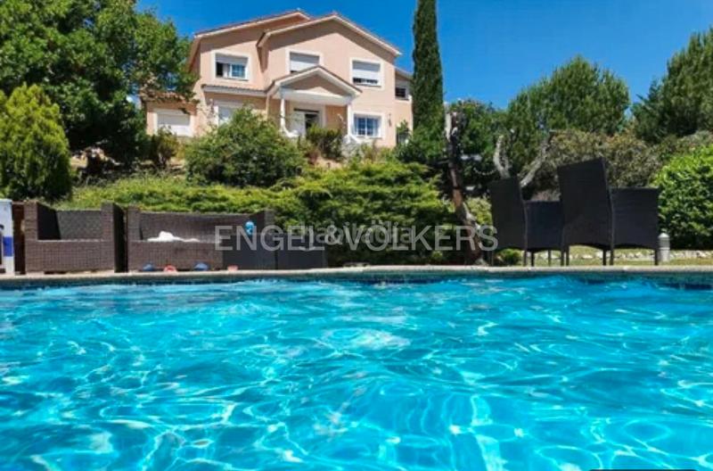 Foto 3ca23f45-cec4-454c-a2d3-5734f4afe480. Casa con riscaldamento parcheggio piscina in Ciudalcampo