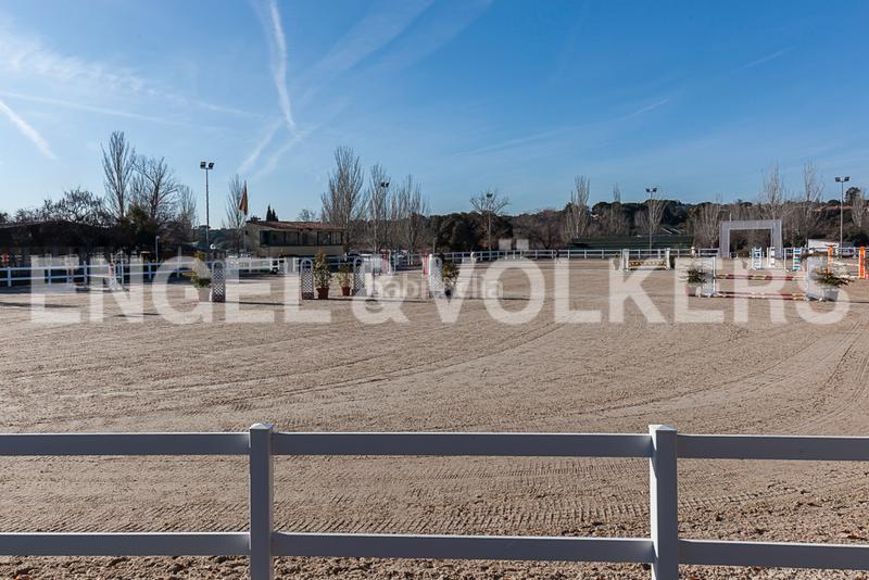 Foto aa0fe1a8-7ba9-47ad-8b87-2c6a4b928dab. Casa con riscaldamento parcheggio piscina in Ciudalcampo
