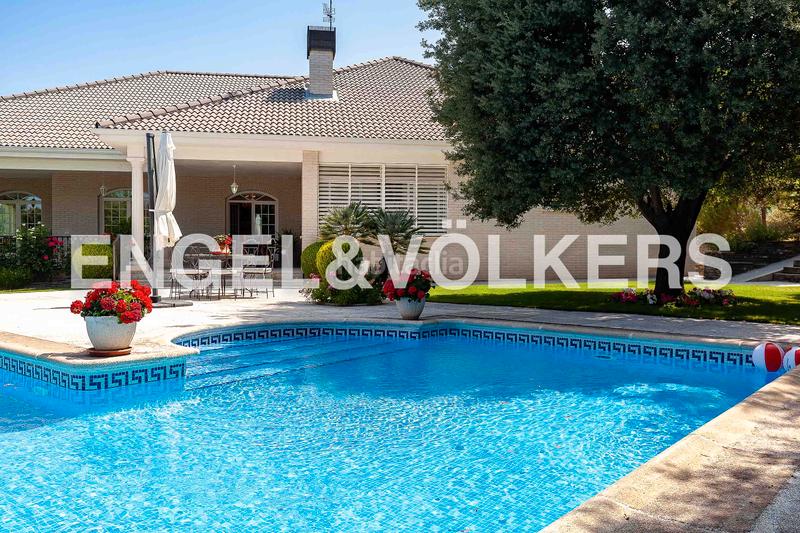 Foto 1b22b079-cf41-4abb-bab7-99d34e00136a. Haus mit heizung parking pool in Fontenebro-Altavista Collado Villalba