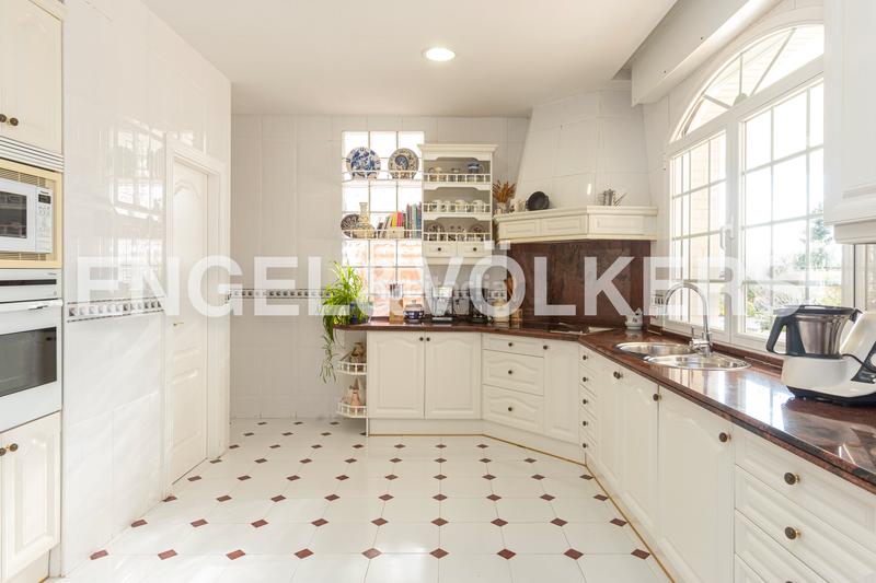 Foto 2a78fdf2-d603-4f52-a962-6ffd91bea263. Haus mit heizung parking pool in Fontenebro-Altavista Collado Villalba