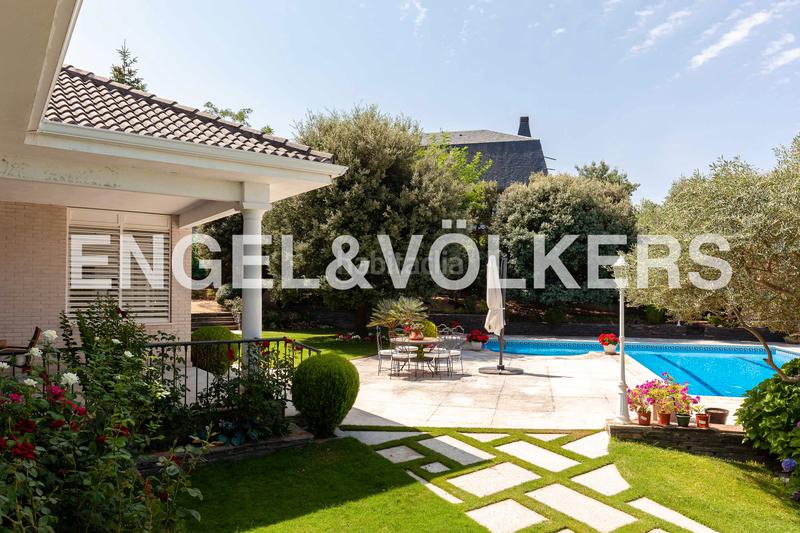 Foto 37742ef1-71d1-42f8-b589-0a5a0f43fc57. Haus mit heizung parking pool in Fontenebro-Altavista Collado Villalba