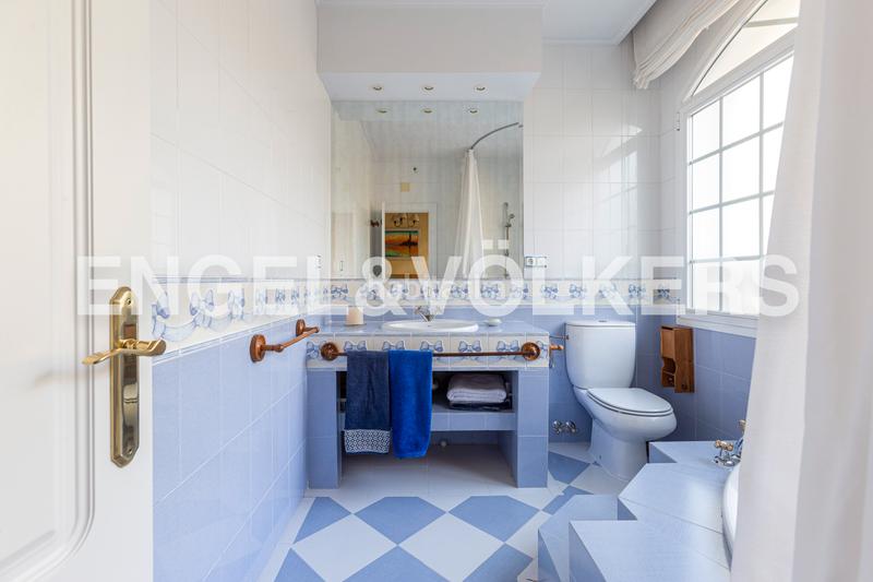 Foto 650003b0-eba8-401c-9d30-de3fb4545af4. Haus mit heizung parking pool in Fontenebro-Altavista Collado Villalba