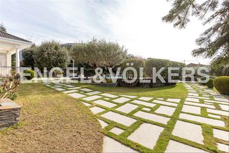 Foto c843c47a-cd43-47d1-88f2-aeb9f39d8075. Haus mit heizung parking pool in Fontenebro-Altavista Collado Villalba